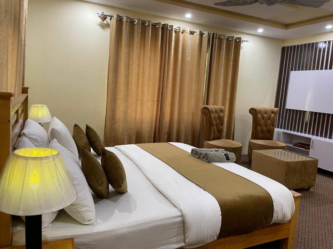 Skardu Saraye Hotel & Resort Экстерьер фото