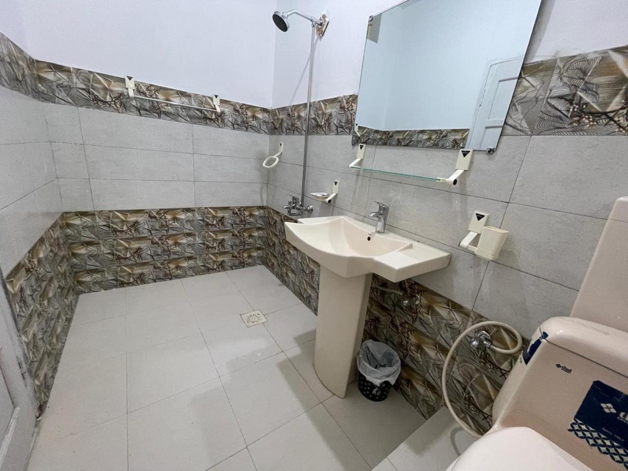 Skardu Saraye Hotel & Resort Экстерьер фото