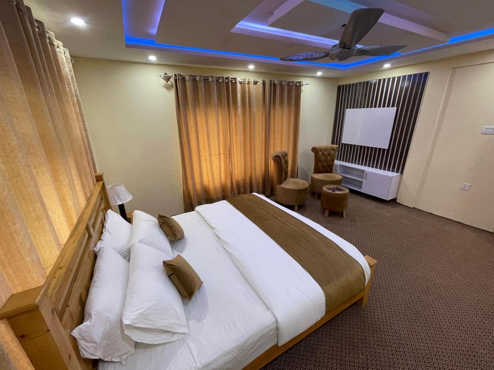 Skardu Saraye Hotel & Resort Экстерьер фото
